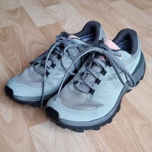 Salomon OUTline GTX Hiking Shoes - Size 6.5